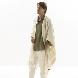 RUANA ANDINA (NATURAL) (BABY LLAMA AND MERINO WOOL)